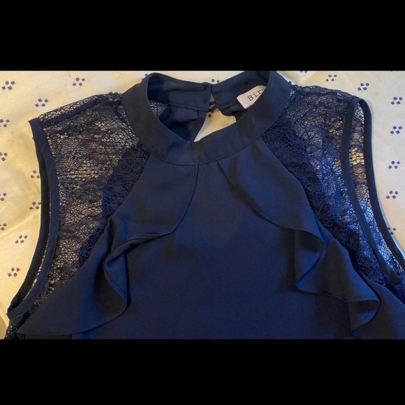 Lacy Blue Blouse - Picture 2 of 3